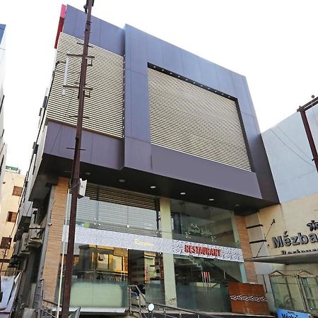 Oyo 6359 Hotel Mezbaan Regency Rāipur Exteriör bild