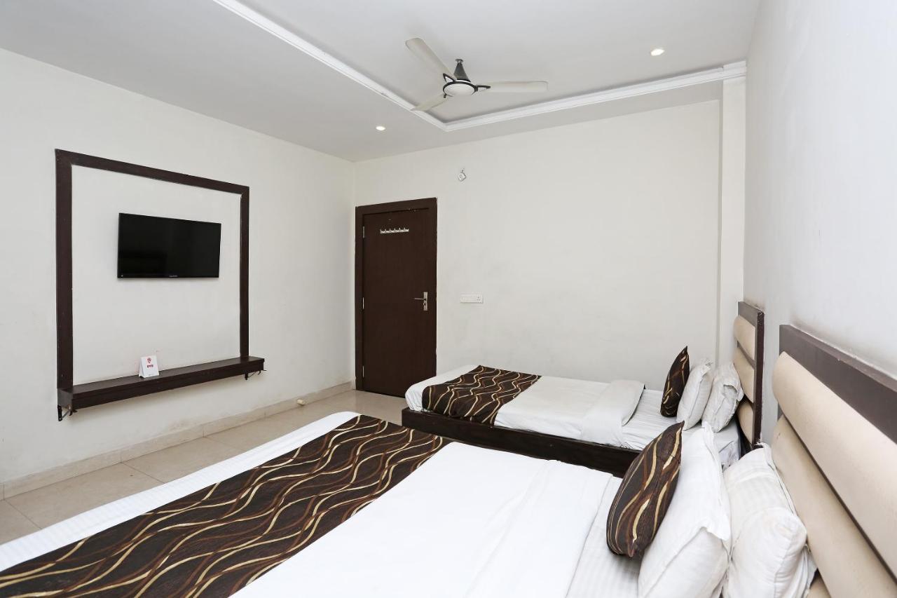 Oyo 6359 Hotel Mezbaan Regency Rāipur Exteriör bild