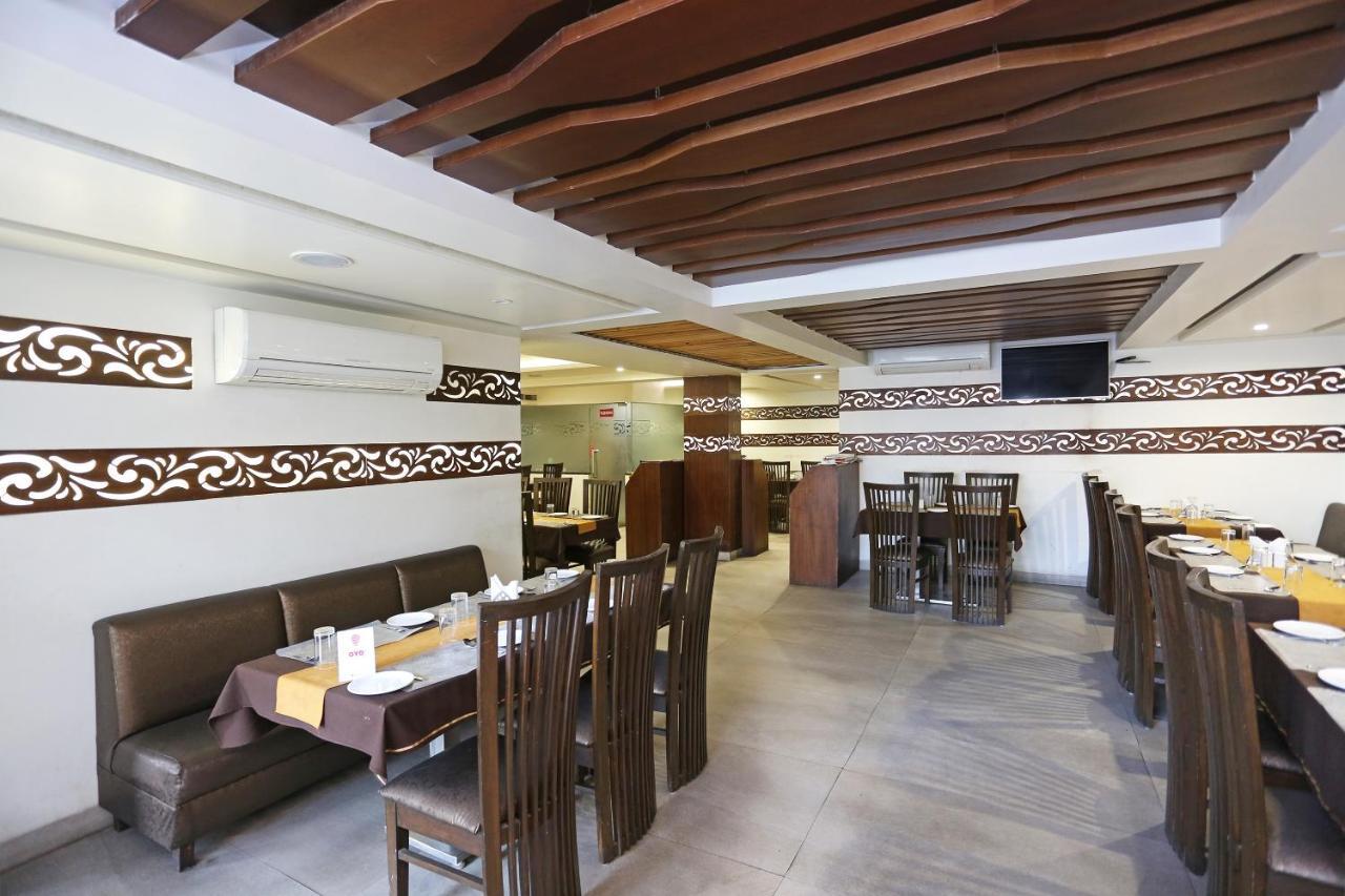Oyo 6359 Hotel Mezbaan Regency Rāipur Exteriör bild