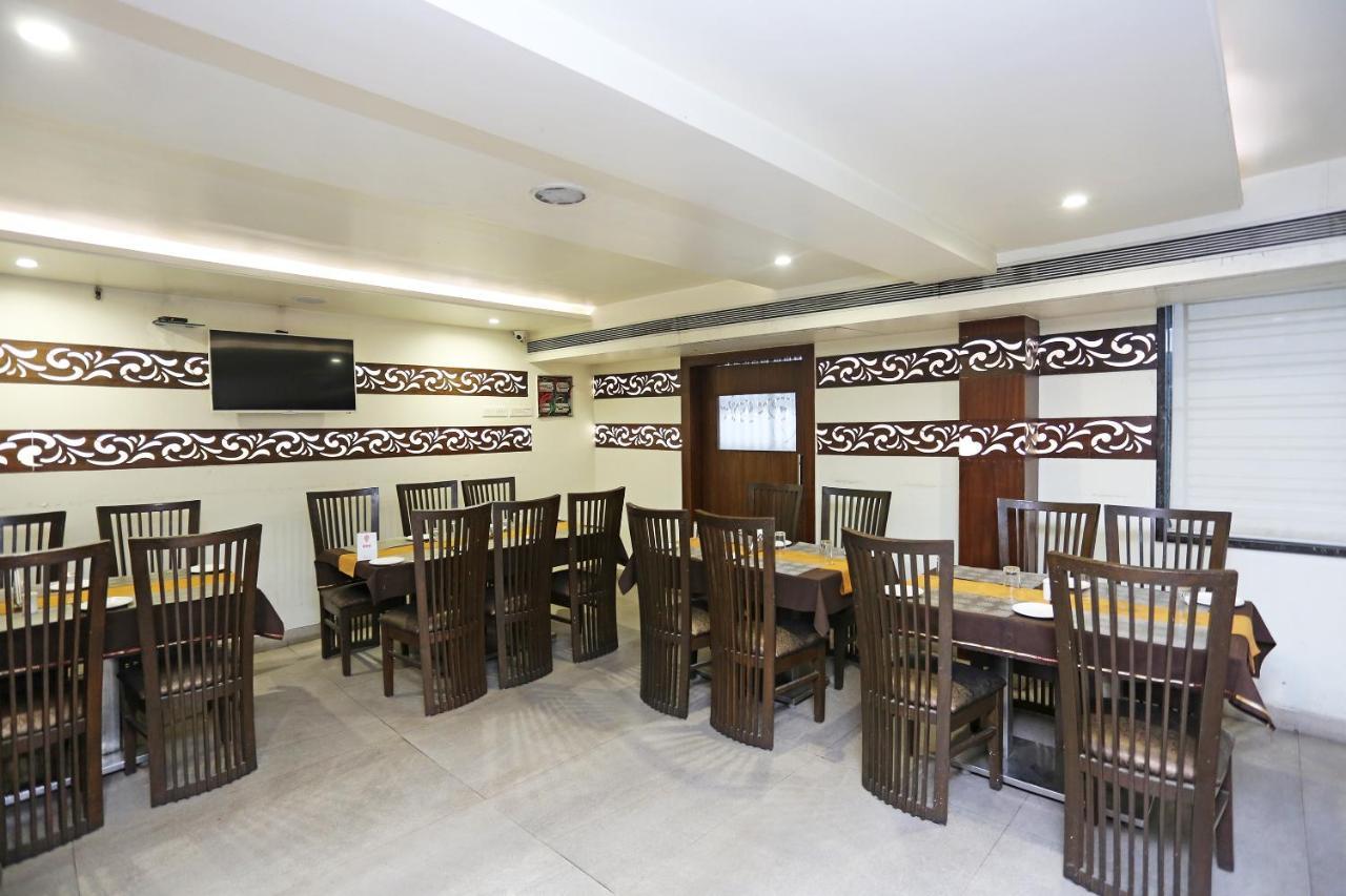 Oyo 6359 Hotel Mezbaan Regency Rāipur Exteriör bild