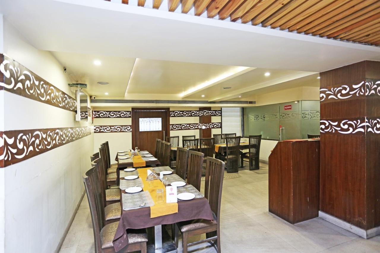 Oyo 6359 Hotel Mezbaan Regency Rāipur Exteriör bild